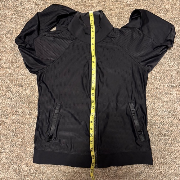Lululemon Black Mesh Women's Zip-Up Jacket - Picture 5 of 8